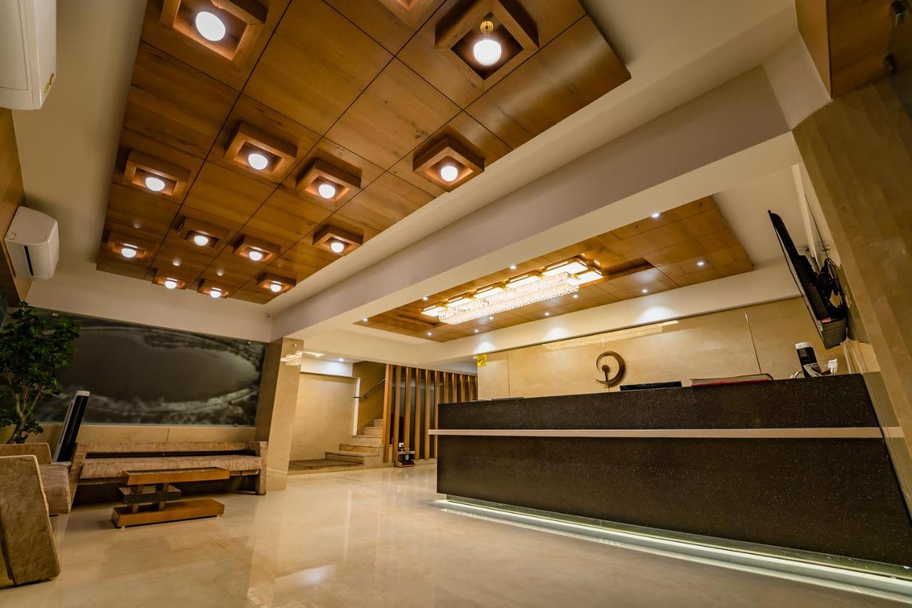 Hotel Pleasant Lake Ahmedabad Luaran gambar